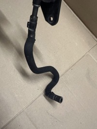 фото thumb №5, Шланг охлаждение wody audi a6 c5 2.4 bdv 078121071bs