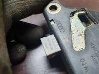 фото thumb №6, Audi a4 s4 b5 8d 1997 замок кришки задньої / багажника