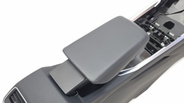 фото thumb №10, Туннель подлокотник кожа audi e-tron 4ke863241