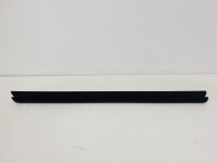 фото thumb №1, Bmw 2 u06 прокладка двері правий задня 8496346