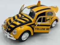 VW Beetle Käfer Airport Follow Me1966 модель 1:24 Motormax 79590