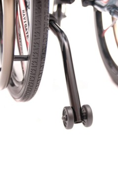 Сверхлегкая инвалидная коляска Alu Wheelie Light 12 кг