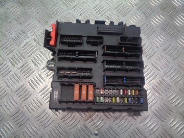 фото thumb №1, Коробка запобіжників opel vectra c 2.2 dti