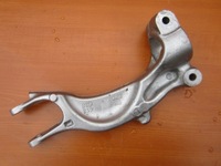 фото thumb №12, Audi a4 b9 a5 s5 8w кронштейн амортизатора левый перед 8w0413037 вилка