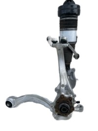 фото thumb №1, Audi q7 4m q8 4m touareg 760 поворотный кулак правая перед