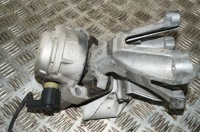 фото thumb №1, Audi a7 3.0 tdi 12r кронштейн двигателя подушка