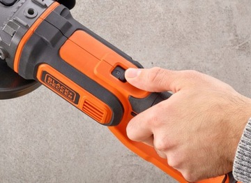 Угловая шлифовальная машина 18В 125мм аккумулятор 4.0Ач сумка Black Decker BCG720M1