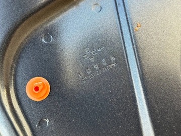 фото thumb №9, Mercedes e-klasa w212 двері праві перед передні