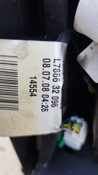 фото thumb №11, Туннель подлокотник преобразователь 230v vw passat b6