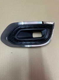 фото thumb №1, Решётка бампера заглушка противотуманная фара хром kadjar lift 261a23692r