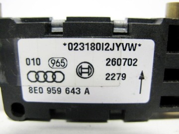 Audi A4/S4 Датчик удара 8E0959643A