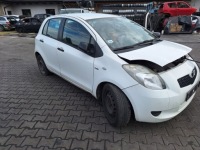 Купить Toyota yaris 2 2 p9 2005-2011 белый дверь перед правое 5d 068, фото thumb