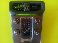 фото thumb №2, Панель рамка радио обдув volvo v40 ii 12r