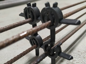 Пластиковые хомуты для бетонных колонн 125х125мм.