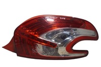 фото thumb №1, Peugeot 208 лампа правый задняя s2060