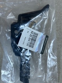 фото thumb №1, Кронштейн бампера prz.lw.r-kadjar оригінальний номер renault 622232473r