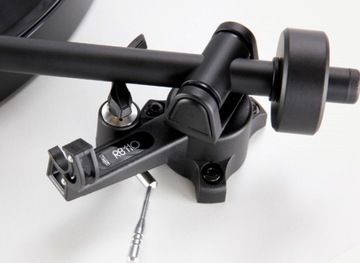 ПРОИГРЫВАТЕЛЬ REGA PLANAR 1 PLUG AND PLAY TURN PLAYER СО ВСТАВКОЙ ММ ММ REGA CARBON БЕЛЫЙ