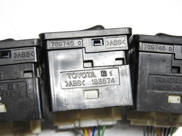 фото thumb №14, Toyota auris i переключатель регулировка зеркал 183574