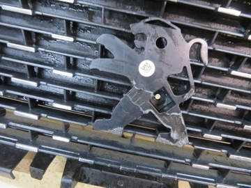 фото thumb №15, Peugeot 3008 ii рестайлінг 20- решітка радіатора решітка перед