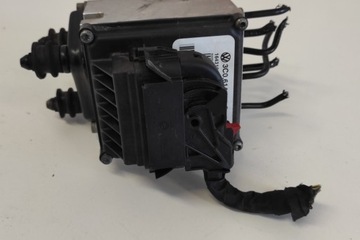 фото thumb №1, Насос abs vw passat b6 3c2 3c0614109c 1.9l дизель 77kw 2007