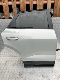 фото thumb №1, Дверь задняя правое audi q3 ii 83a f3 18- lx7e sportback
