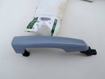 фото thumb №1, Ручка задня ліва range rover discovery sport evoque - lr061201