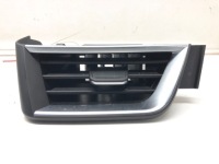 фото thumb №3, Решётка обдув перед renault clio v 687608207r хэтчбек