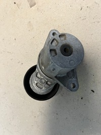 фото thumb №3, Hyundai i20 1.1 crdi натяжитель ремень ролик