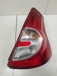 фото thumb №1, Лампа права задня dacia sandero 8200734824