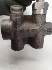 фото thumb №5, Регулятор температури оливи audi q7 lif 7l0317027a