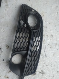 Купить Audi q5 рестайлинг  решётка правый  8r0807682q, фото thumb