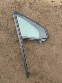 фото thumb №1, Peugeot 2008 i 13- стекло дверь правая перед малый треугольник 2014 rok 43r-007951