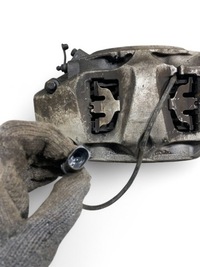 фото thumb №11, Audi q7 4m суппорт тормозной передний