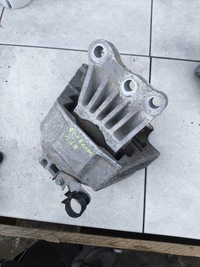 фото thumb №1, Jeep renegade jeep renegade 1.3i подушка двигуна 00520903440 ?