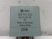 фото thumb №1, Реле vw passat 06-12 vag 3c0951253