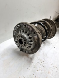 фото thumb №4, Bmw 1 f40 амортизационная стойка поворотный кулак правая