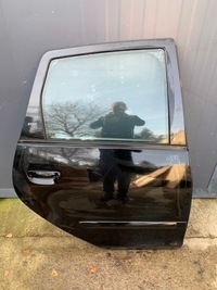 фото thumb №1, Дверь правое задние do mitsubishi colt cz