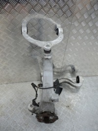 фото thumb №1, Поворотный кулак правая porsche panamera 97034115804