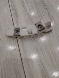 фото thumb №1, Напрямна бампера перед лівий peugeot 208