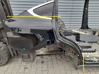 фото thumb №1, Чверть крила правий задня pt tesla x 18r