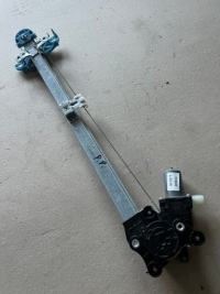 фото thumb №1, Suzuki swift mk8 подъемник стекло правый перед