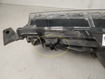 фото thumb №11, Toyota corolla e18 13-16 фара правий лампа перед права 81110-02e70-00