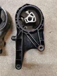 фото thumb №6, Кронштейн двигателя коробки opel astra iv j 1.7cdti