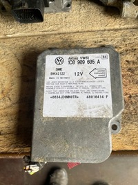 фото thumb №1, Модуль датчик подушка безпеки volkswagen оригінальний номер 1c0909605a