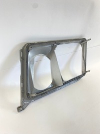 фото thumb №13, Рамка плафон лампы фара перед правая hella mercedes w124 12957800 повреждённый