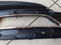 фото thumb №3, Skoda оригинальный номер 700 701 решётка бампера