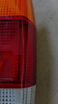 фото thumb №8, Лампа задня права оригінальна nissan vanette c120 26520-y9525