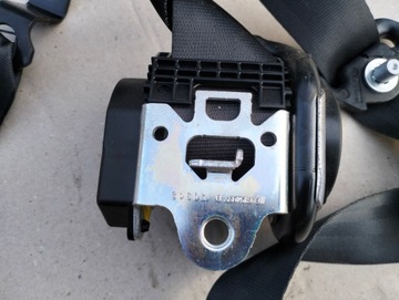 фото thumb №6, Pas безопасности перед правые skoda rapid 13 год