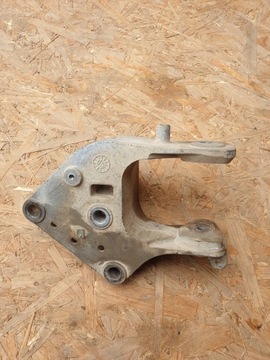 фото thumb №6, Dodge caravan voyager лапи двигуна 04721570ab