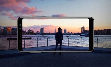 Samsung A8 2018 A530F DUALSIM 32/4 ГБ ЧЕРНЫЙ IP68